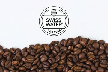 Švajčiarský vodný proces, alebo prečo nepodcenovať bezkofeinovú kávu.